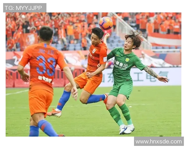 日韩足球赛场冲突引发激烈互殴事件引发球迷热议与反思