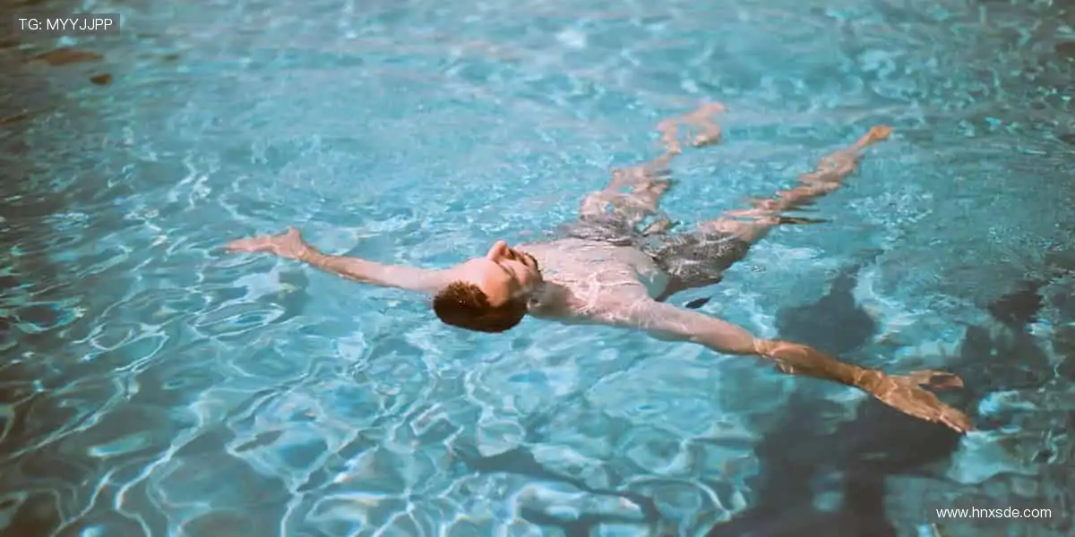 实时解说，你的专属观赛搭子！🎙️🎮